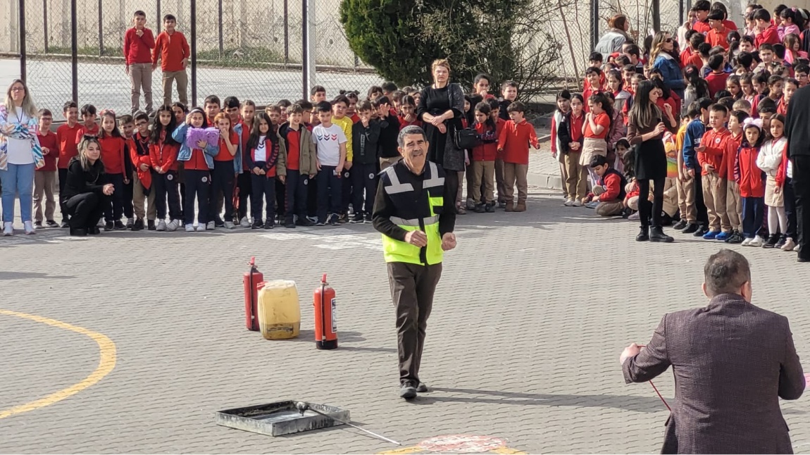 Okulumuzda Yangın Tatbikatı Yapıldı...